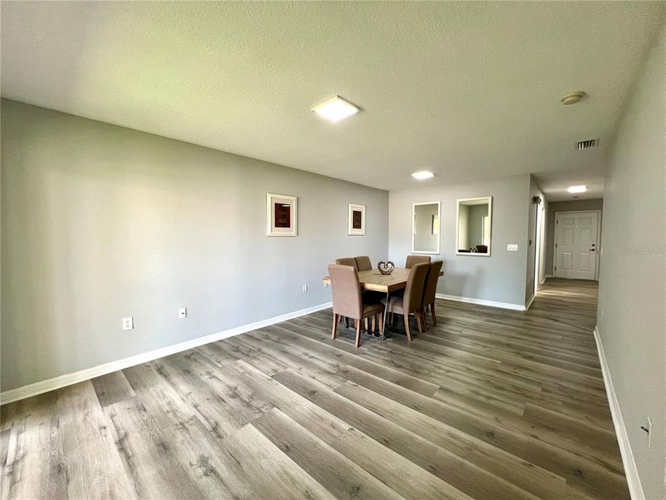 待售: $260,000 (3 贝兹, 2 浴室, 1202 平方英尺)