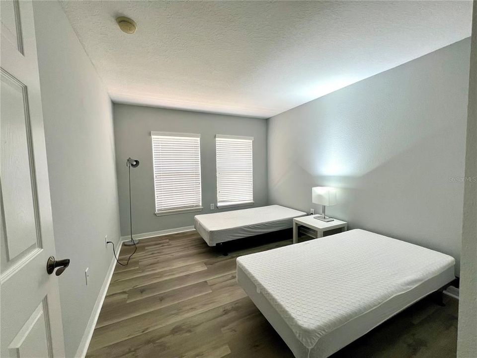 待售: $260,000 (3 贝兹, 2 浴室, 1202 平方英尺)