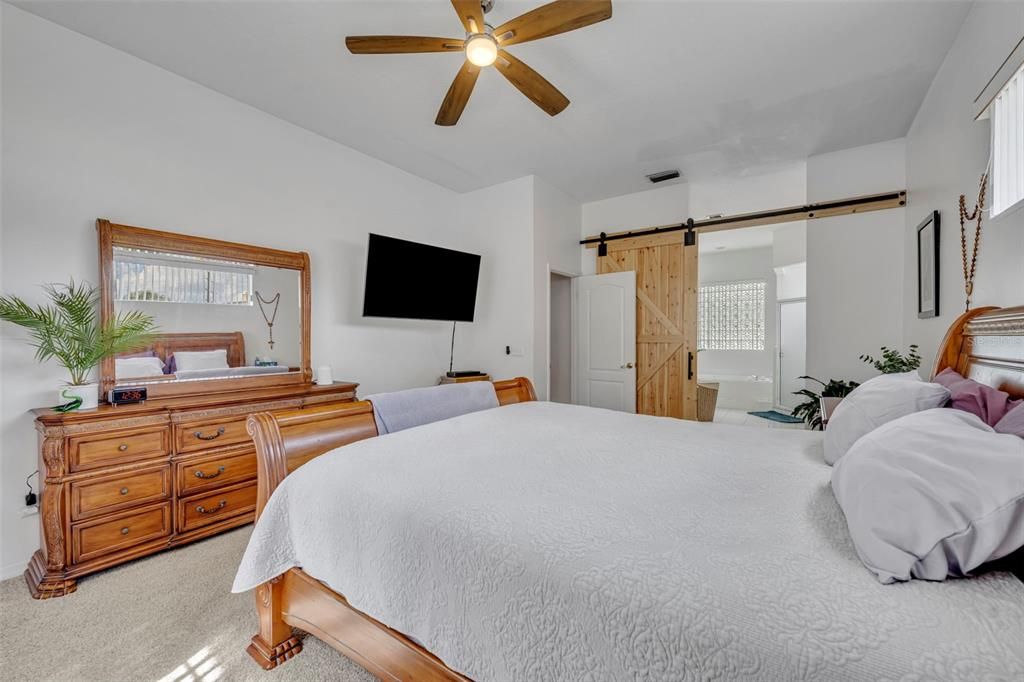 На продажу: $779,900 (5 спален, 4 ванн, 3528 Квадратных фут)