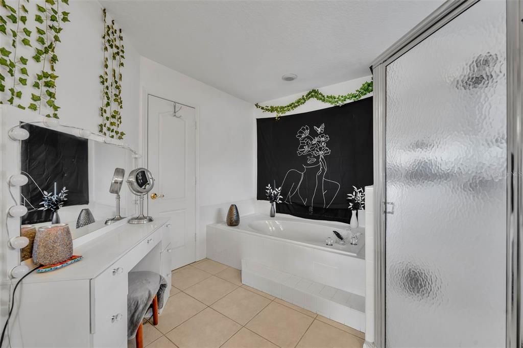 На продажу: $779,900 (5 спален, 4 ванн, 3528 Квадратных фут)