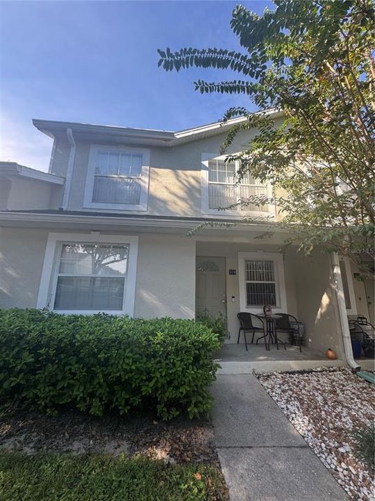 Recently Rented: $1,600 (2 beds, 2 baths, 1280 Square Feet)