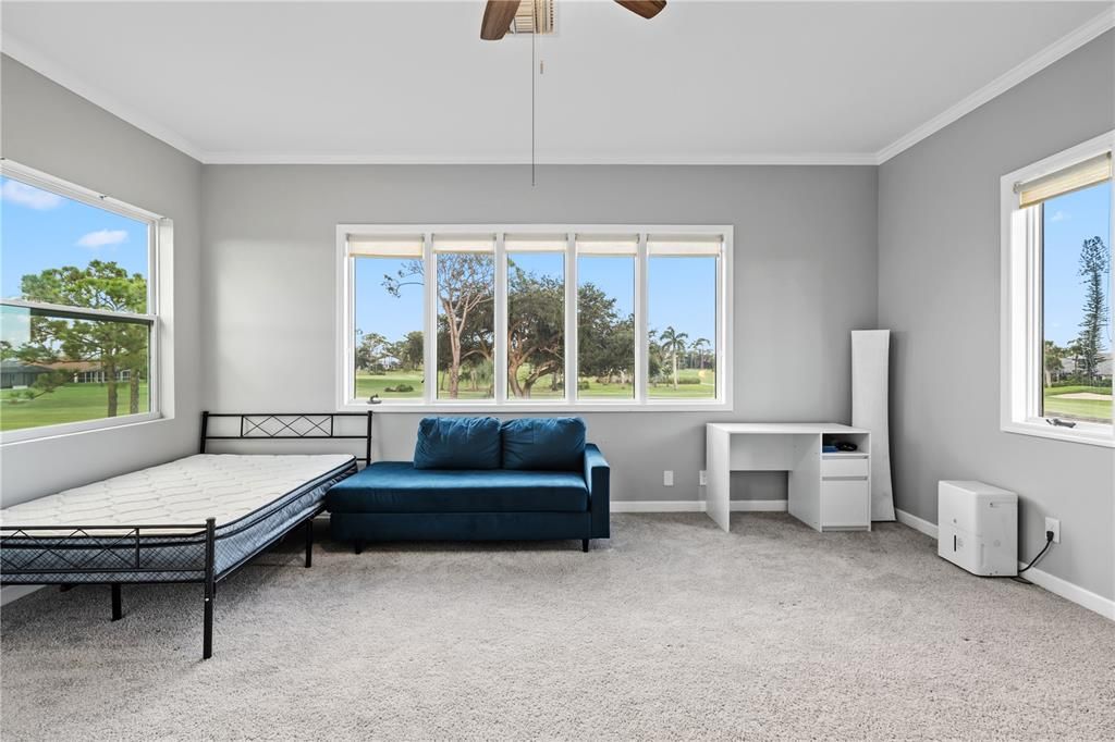 合同活跃: $478,000 (4 贝兹, 3 浴室, 2585 平方英尺)