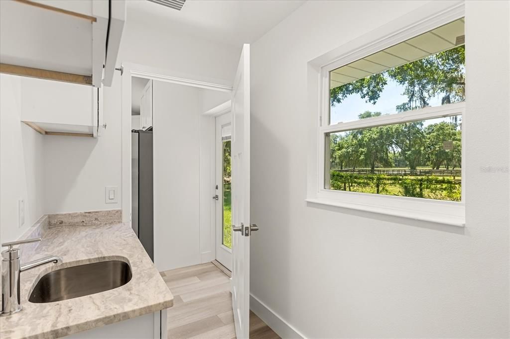 На продажу: $1,200,000 (7 спален, 5 ванн, 4356 Квадратных фут)