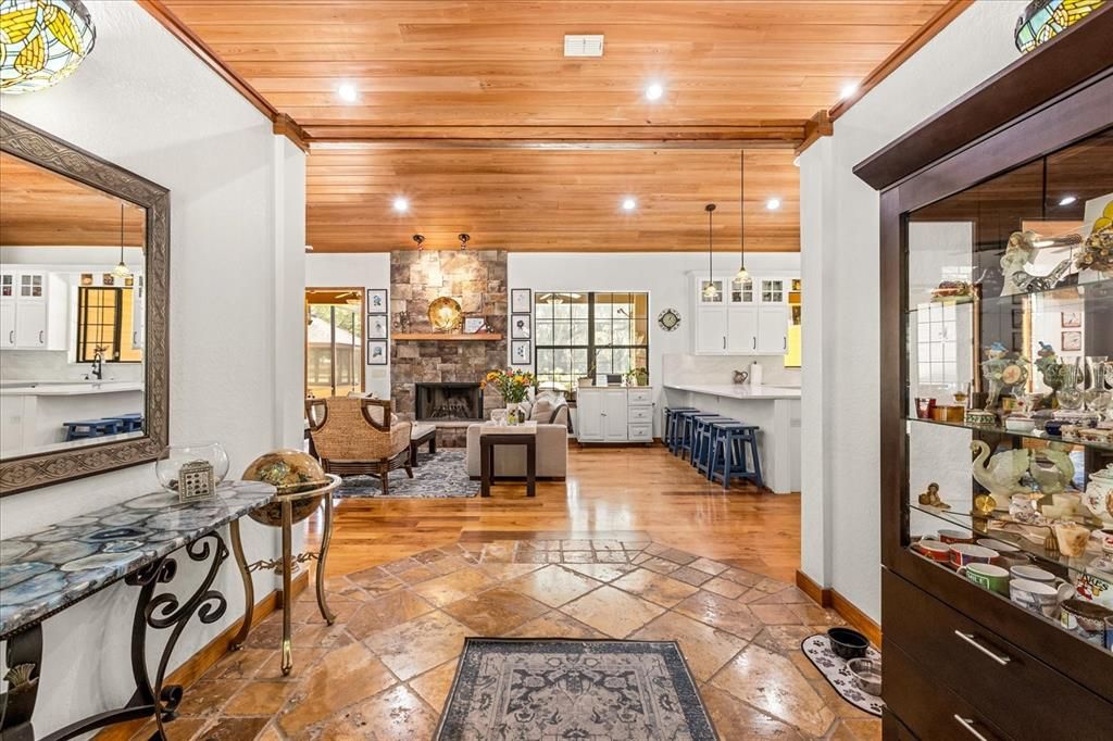 На продажу: $1,200,000 (7 спален, 5 ванн, 4356 Квадратных фут)