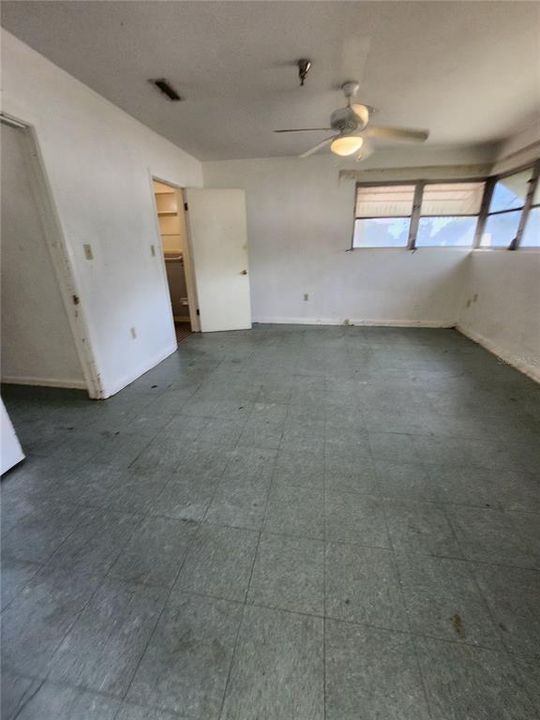 En Venta: $289,900 (5 camas, 4 baños, 3175 Pies cuadrados)