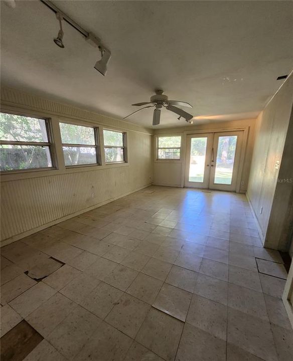 En Venta: $289,900 (5 camas, 4 baños, 3175 Pies cuadrados)