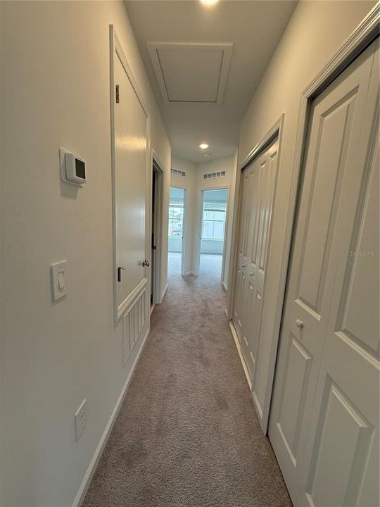 合同活跃: $1,800 (3 贝兹, 2 浴室, 1620 平方英尺)