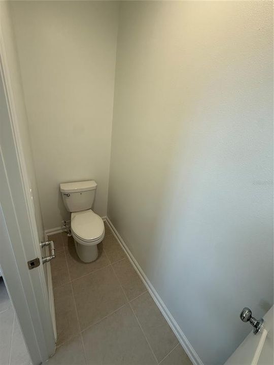 合同活跃: $1,800 (3 贝兹, 2 浴室, 1620 平方英尺)