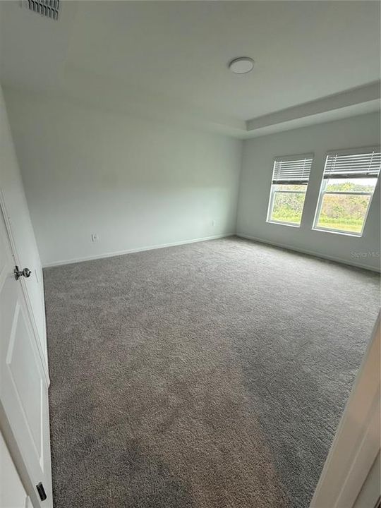 合同活跃: $1,800 (3 贝兹, 2 浴室, 1620 平方英尺)