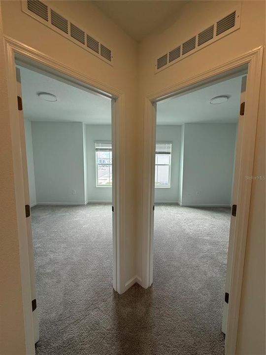 合同活跃: $1,800 (3 贝兹, 2 浴室, 1620 平方英尺)