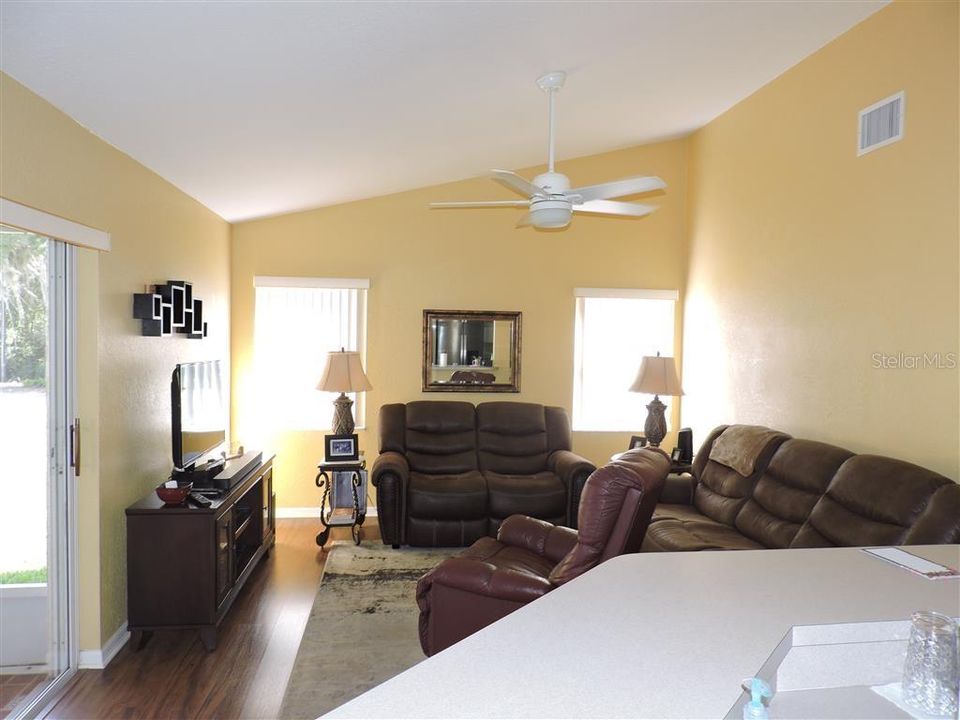 待售: $374,900 (3 贝兹, 2 浴室, 1752 平方英尺)