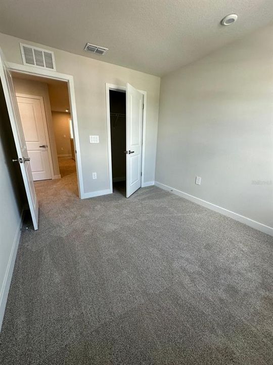 出租: $2,300 (3 贝兹, 2 浴室, 1674 平方英尺)