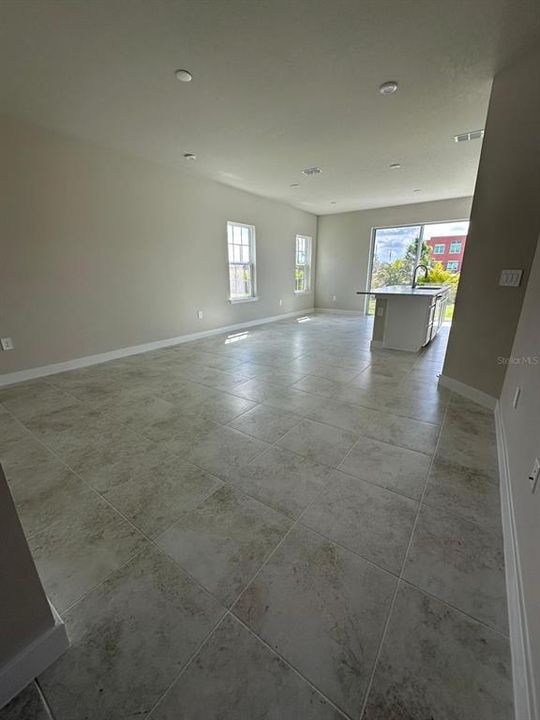 出租: $2,300 (3 贝兹, 2 浴室, 1674 平方英尺)