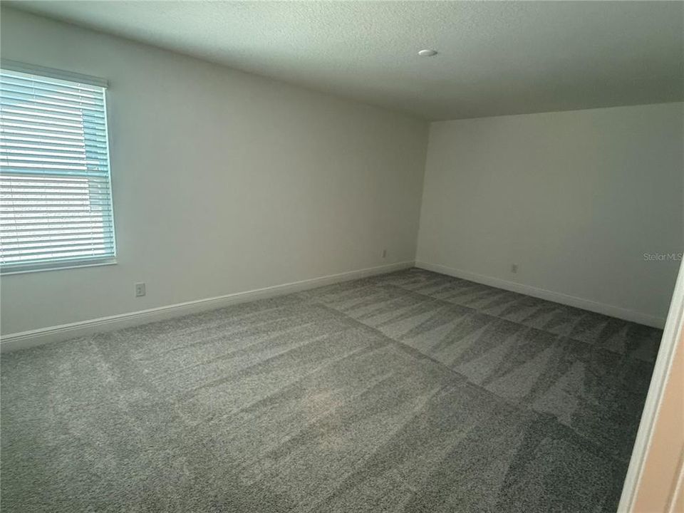 Под контрактом: $3,000 (4 спален, 2 ванн, 2924 Квадратных фут)