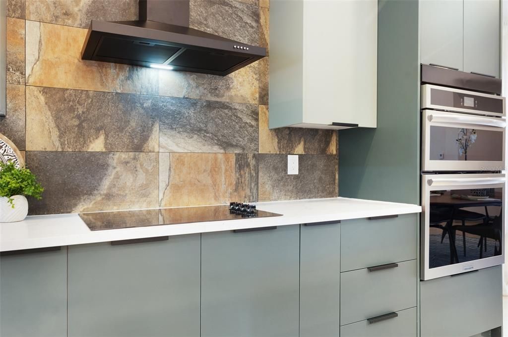 For Sale: $950,000 (4 beds, 2 baths, 2422 Square Feet)