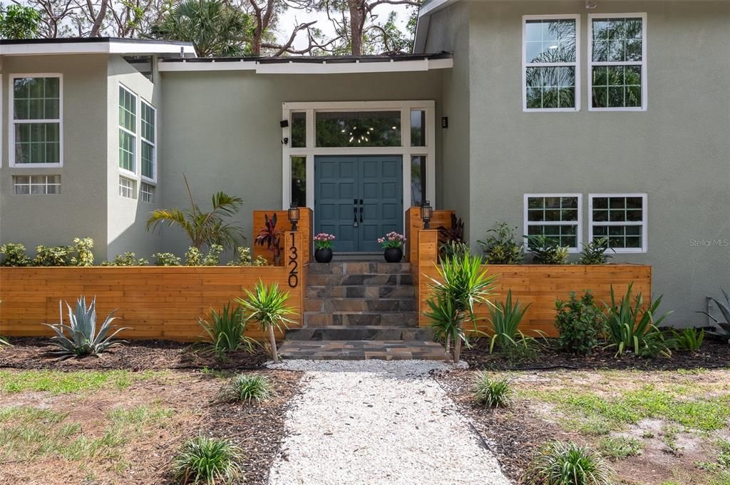 For Sale: $950,000 (4 beds, 2 baths, 2422 Square Feet)