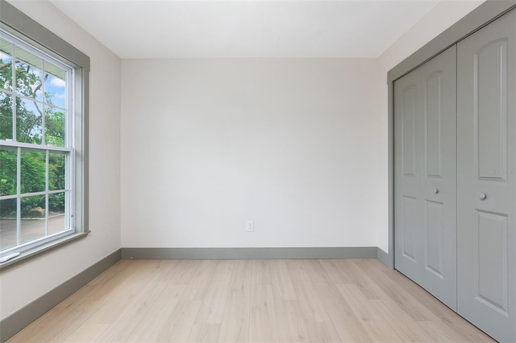 For Sale: $950,000 (4 beds, 2 baths, 2422 Square Feet)