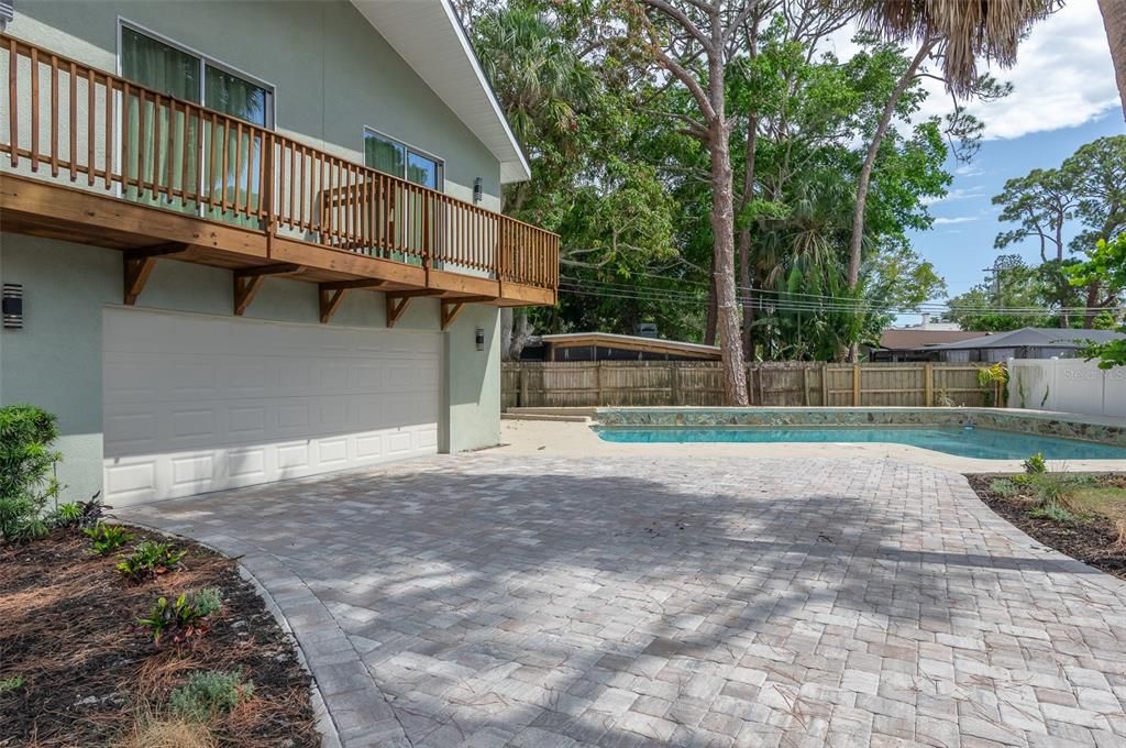 For Sale: $950,000 (4 beds, 2 baths, 2422 Square Feet)