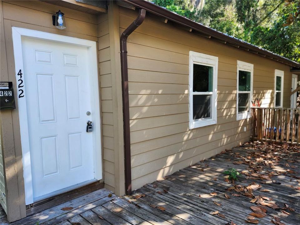 出租: $985 (1 贝兹, 1 浴室, 700 平方英尺)