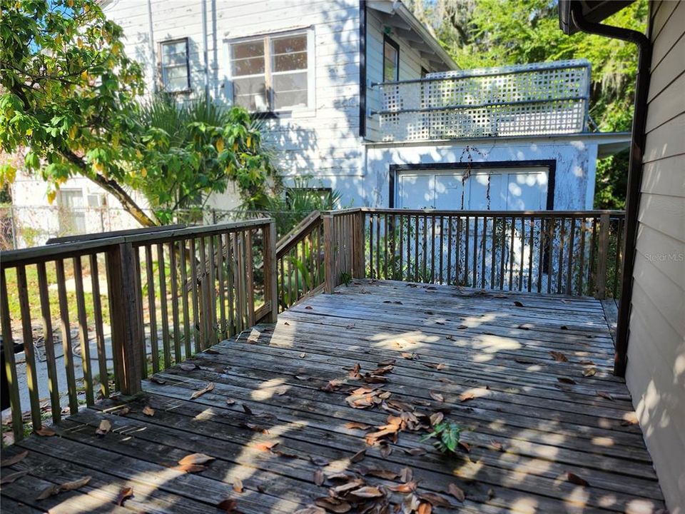 出租: $985 (1 贝兹, 1 浴室, 700 平方英尺)