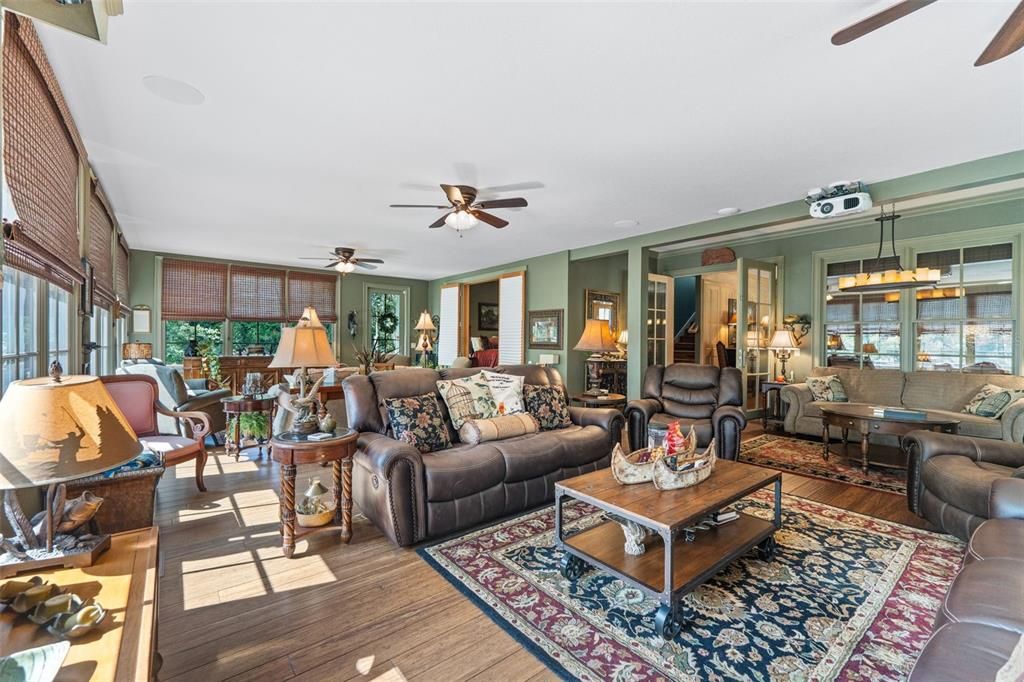 待售: $2,200,000 (3 贝兹, 3 浴室, 3025 平方英尺)