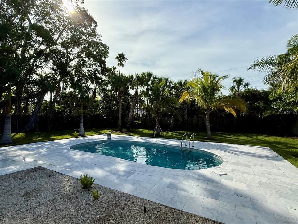 For Rent: $15,000 (5 beds, 3 baths, 3223 Square Feet)