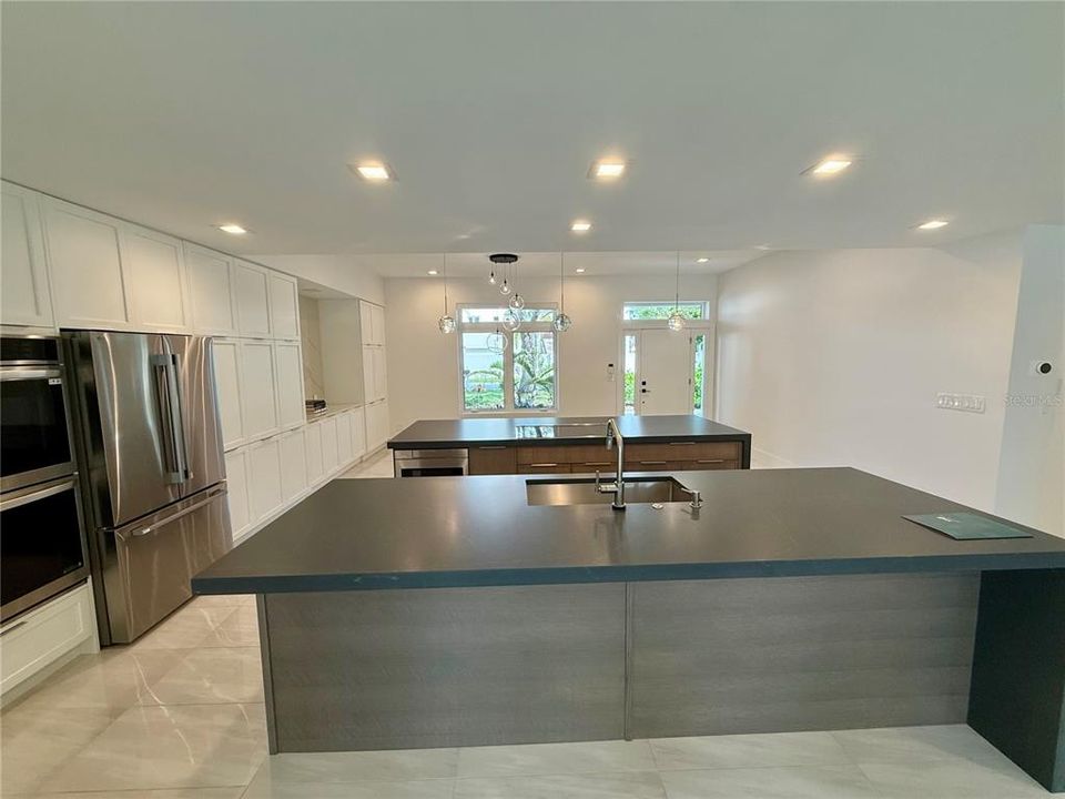 For Rent: $15,000 (5 beds, 3 baths, 3223 Square Feet)