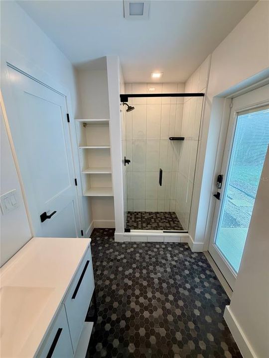 For Rent: $15,000 (5 beds, 3 baths, 3223 Square Feet)