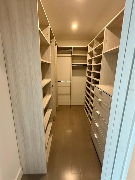 For Rent: $15,000 (5 beds, 3 baths, 3223 Square Feet)