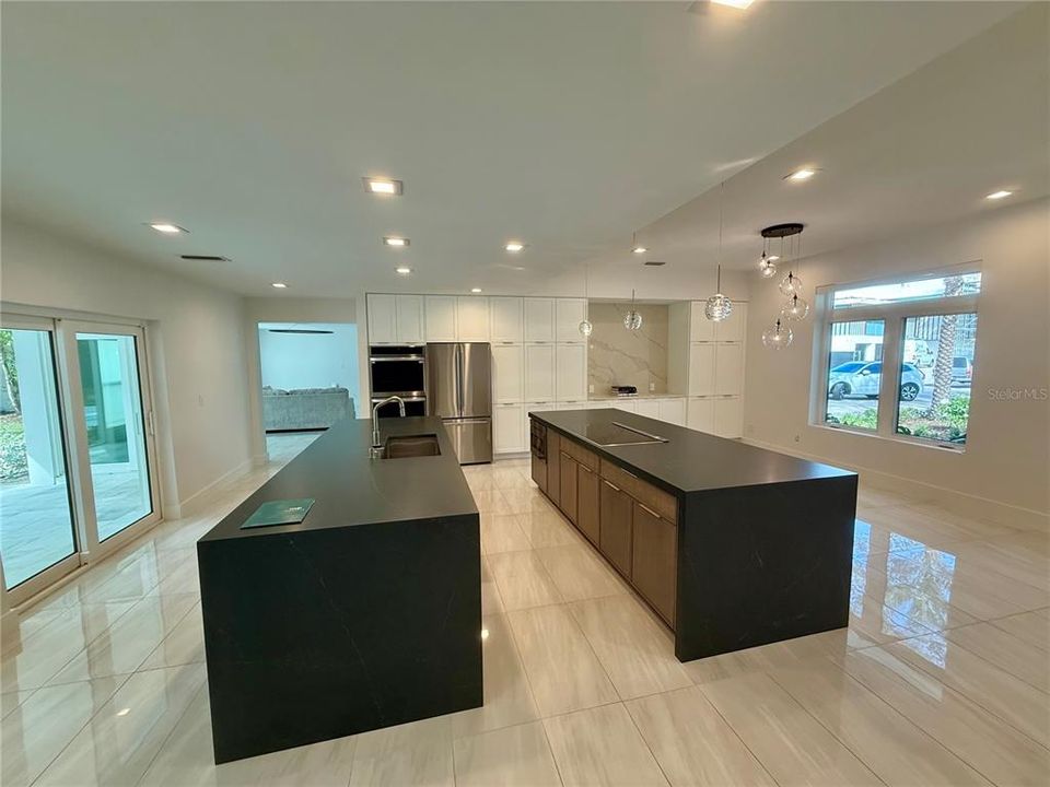 For Rent: $15,000 (5 beds, 3 baths, 3223 Square Feet)