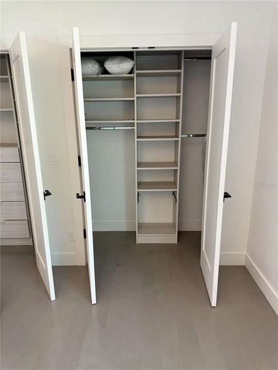 For Rent: $15,000 (5 beds, 3 baths, 3223 Square Feet)