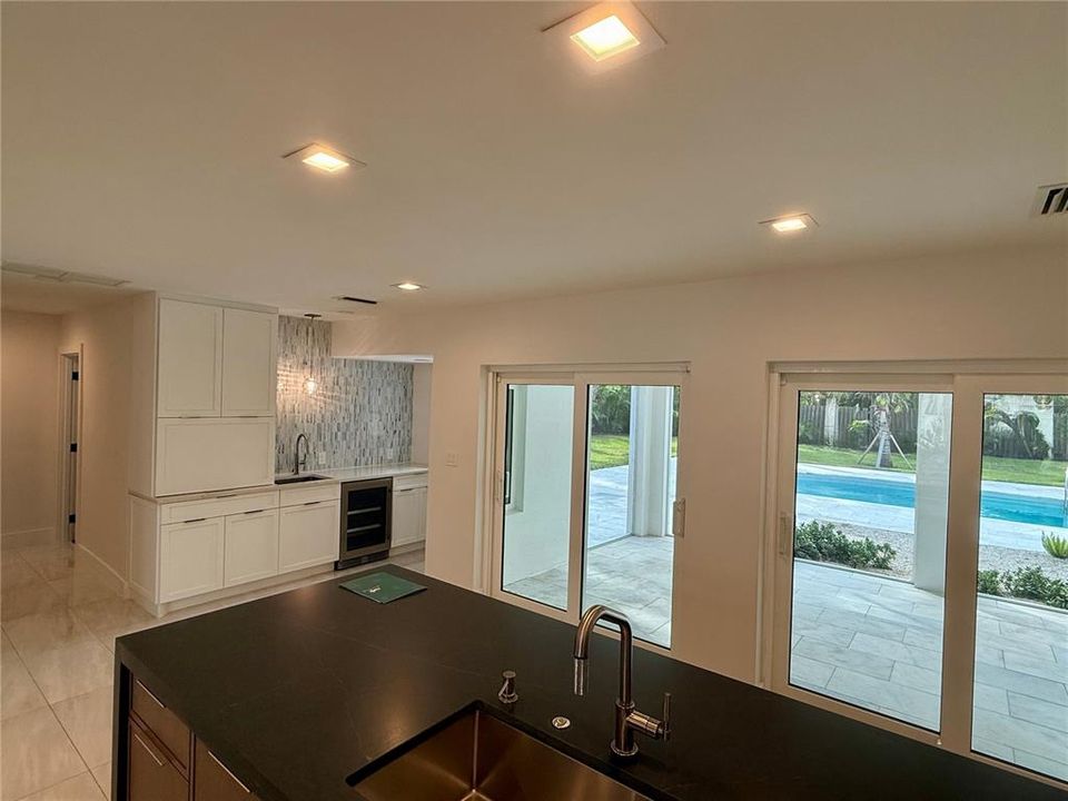 For Rent: $15,000 (5 beds, 3 baths, 3223 Square Feet)