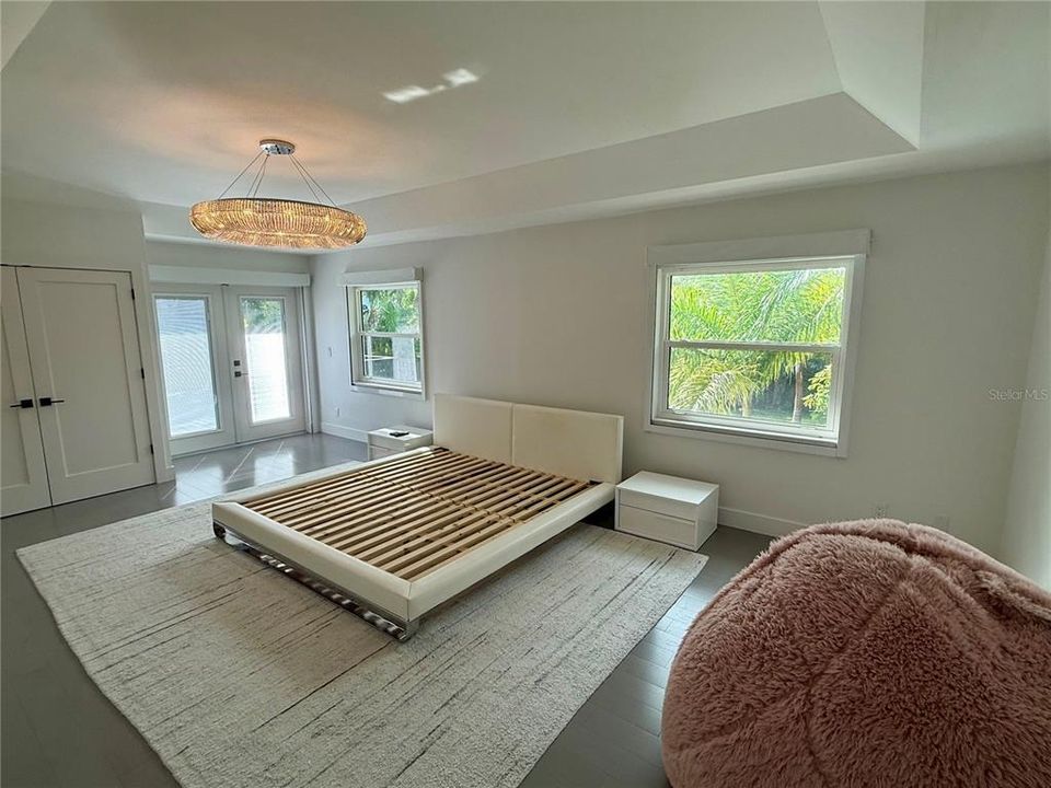 For Rent: $15,000 (5 beds, 3 baths, 3223 Square Feet)