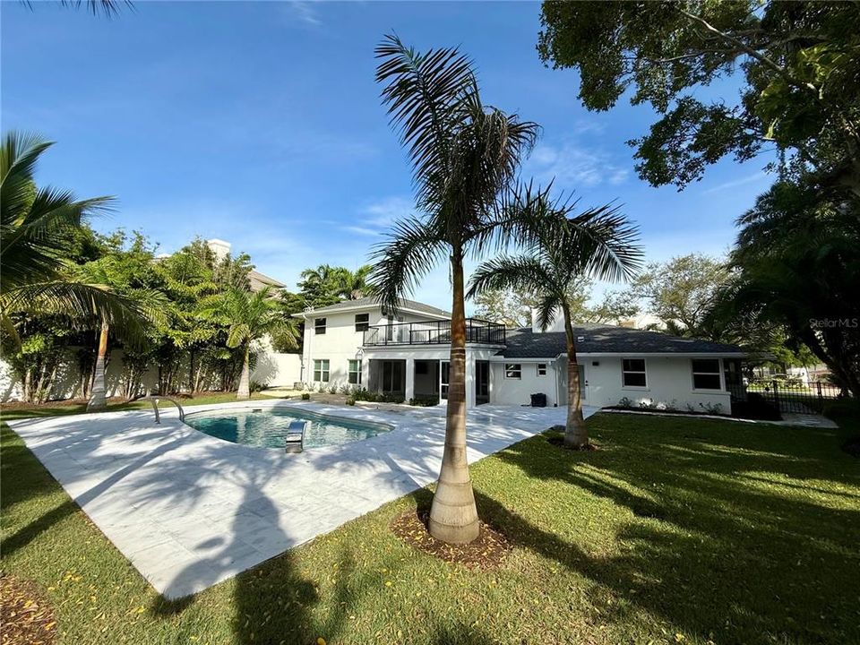 For Rent: $15,000 (5 beds, 3 baths, 3223 Square Feet)