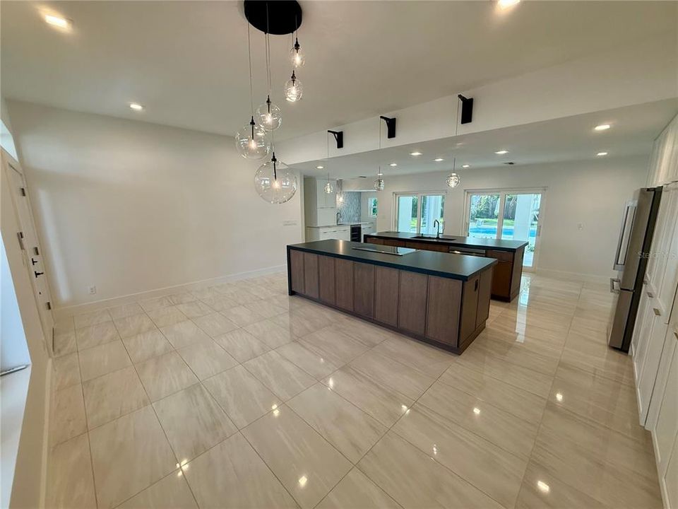 For Rent: $15,000 (5 beds, 3 baths, 3223 Square Feet)