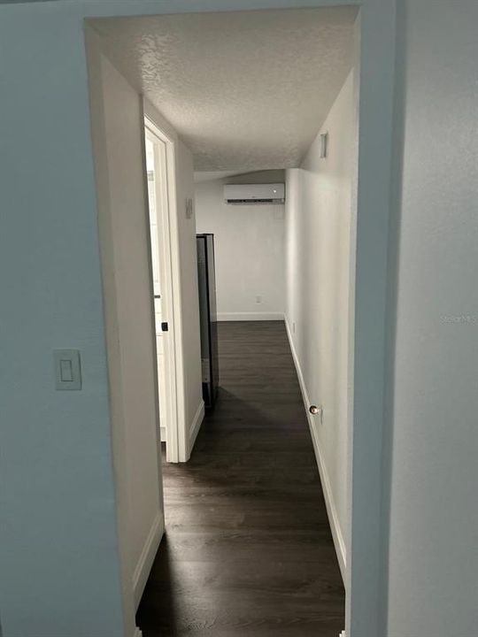 For Rent: $1,050 (1 beds, 1 baths, 450 Square Feet)