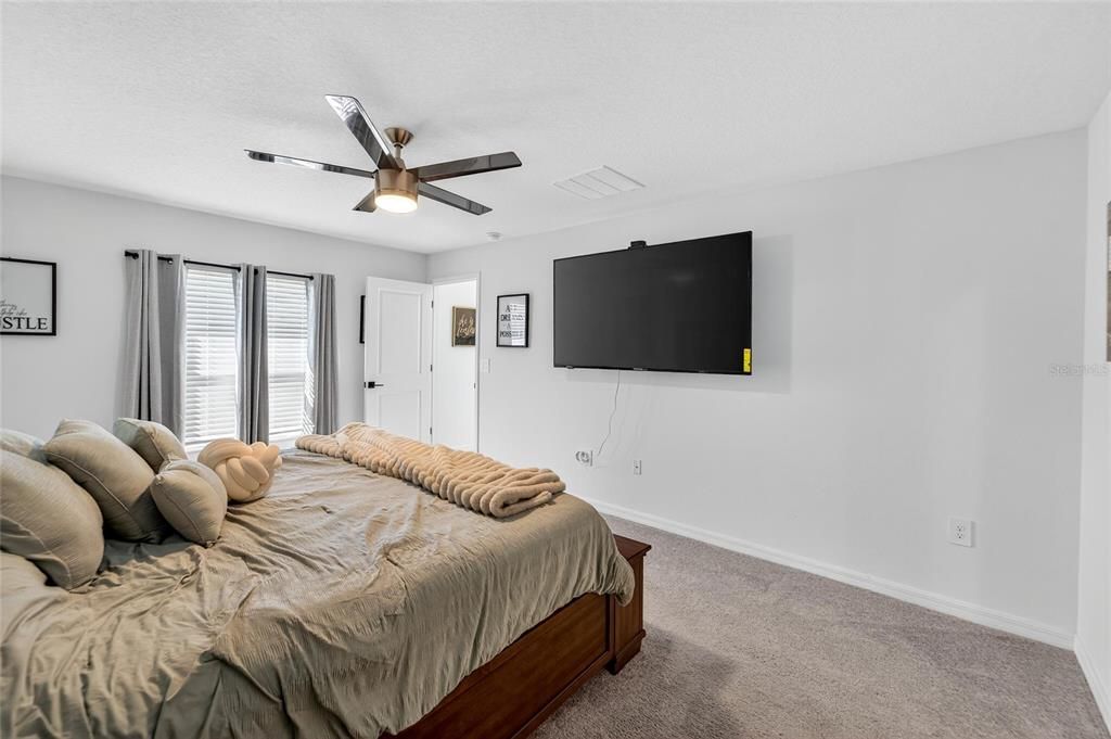 出租: $2,800 (4 贝兹, 2 浴室, 1935 平方英尺)