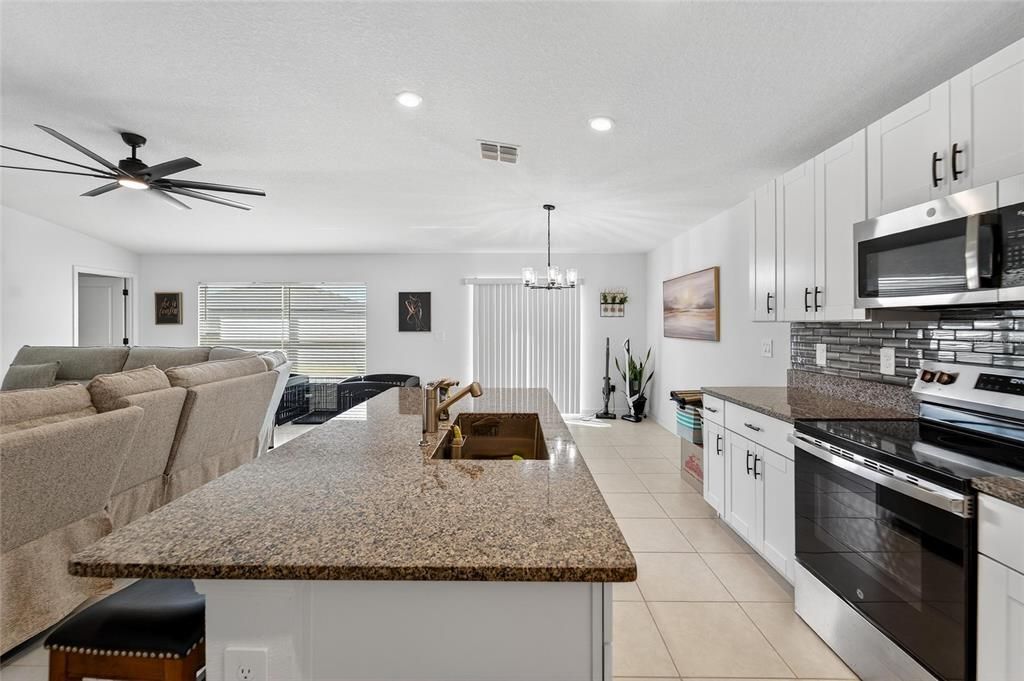 出租: $2,800 (4 贝兹, 2 浴室, 1935 平方英尺)