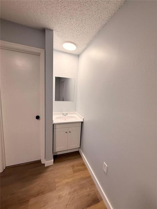 For Sale: $199,999 (2 beds, 2 baths, 839 Square Feet)