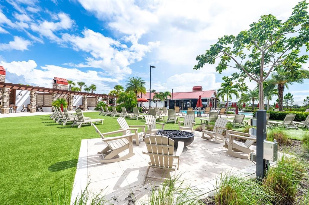 Active With Contract: $549,000 (3 beds, 2 baths, 1984 Square Feet)