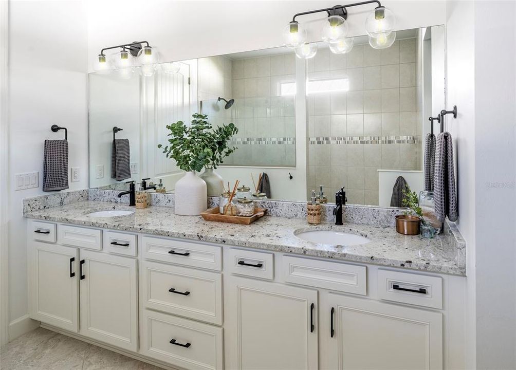 Active With Contract: $549,000 (3 beds, 2 baths, 1984 Square Feet)