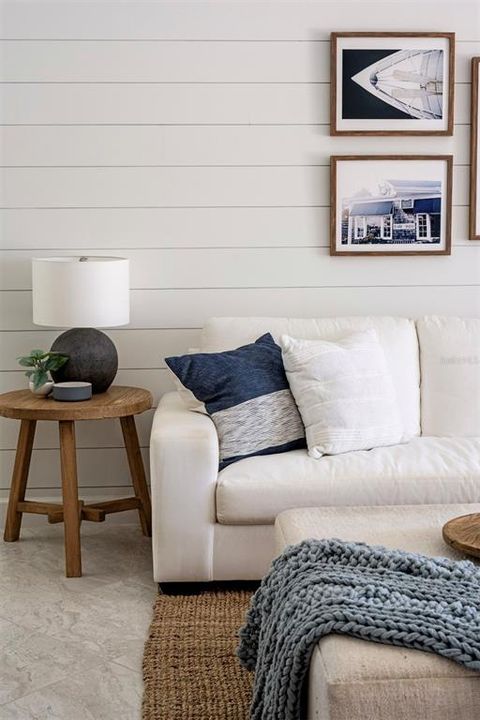 Active With Contract: $549,000 (3 beds, 2 baths, 1984 Square Feet)