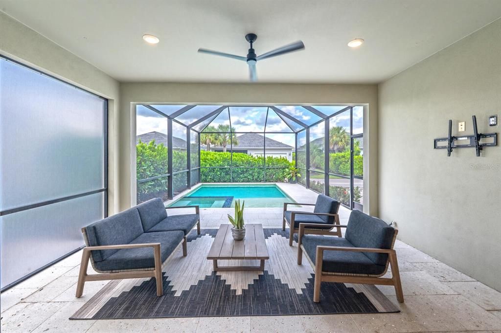 Active With Contract: $549,000 (3 beds, 2 baths, 1984 Square Feet)