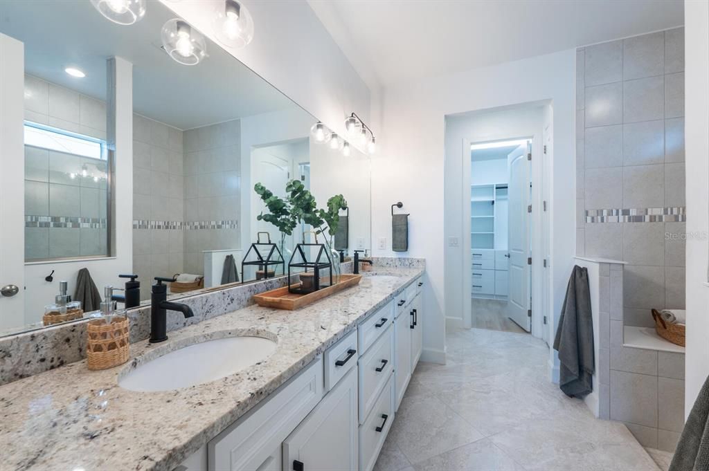 Active With Contract: $549,000 (3 beds, 2 baths, 1984 Square Feet)