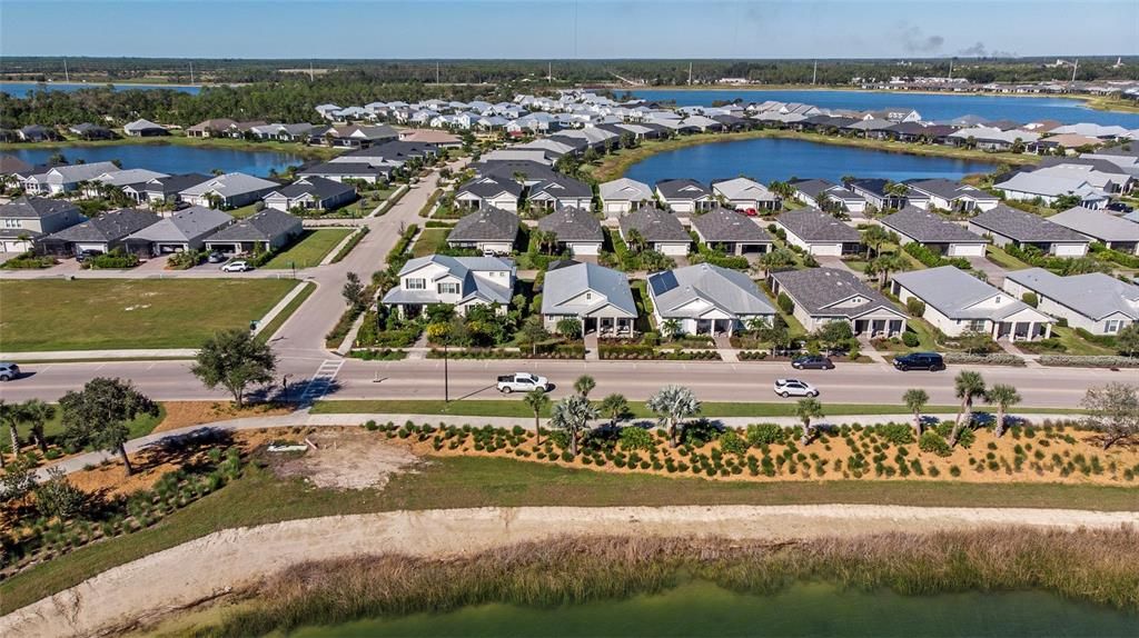 Active With Contract: $549,000 (3 beds, 2 baths, 1984 Square Feet)