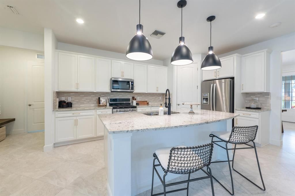 Active With Contract: $549,000 (3 beds, 2 baths, 1984 Square Feet)