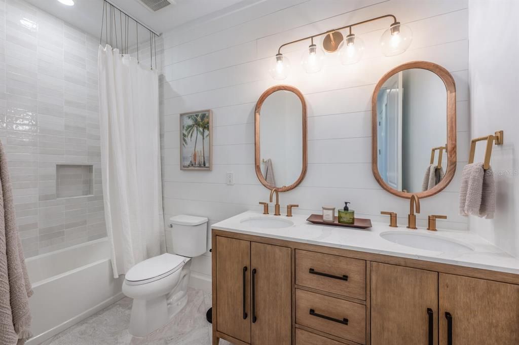 Active With Contract: $549,000 (3 beds, 2 baths, 1984 Square Feet)