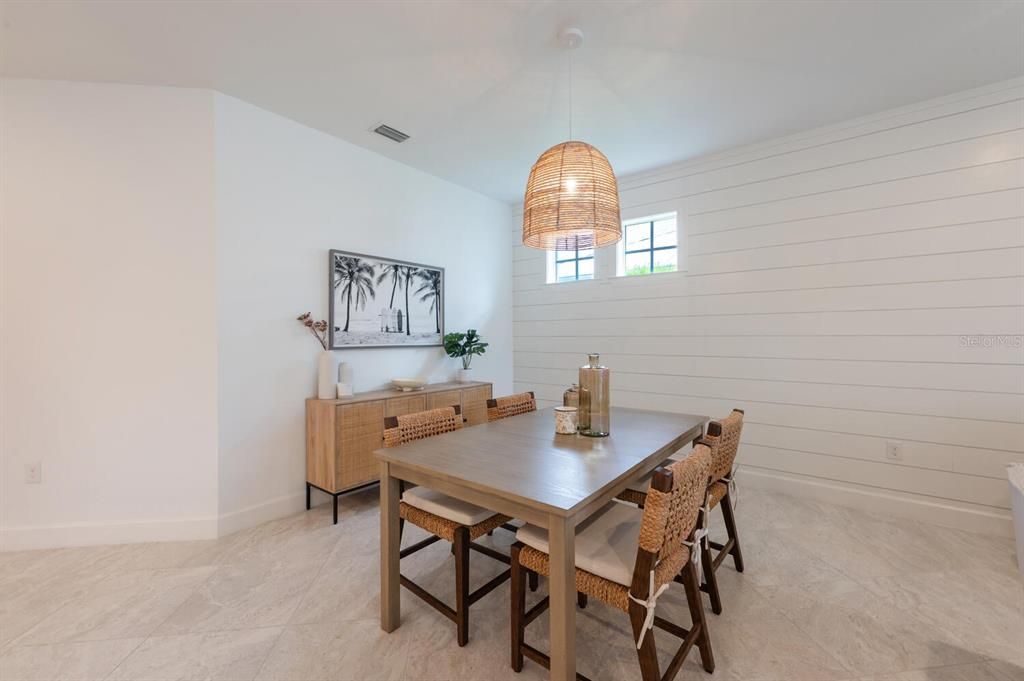 Active With Contract: $549,000 (3 beds, 2 baths, 1984 Square Feet)