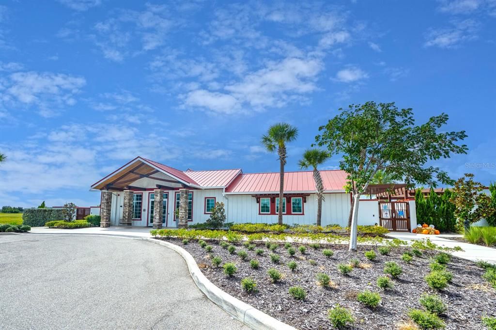 Active With Contract: $549,000 (3 beds, 2 baths, 1984 Square Feet)