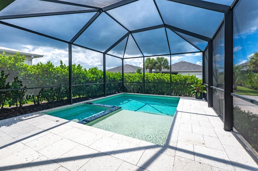 Active With Contract: $549,000 (3 beds, 2 baths, 1984 Square Feet)